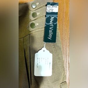 Alvin Valley Cuff Shorts